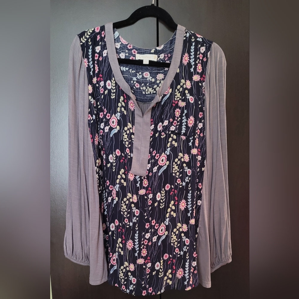 Grey flower blouse